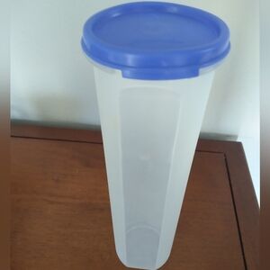 Tupperware Pasta or Spaghetti Keeper
